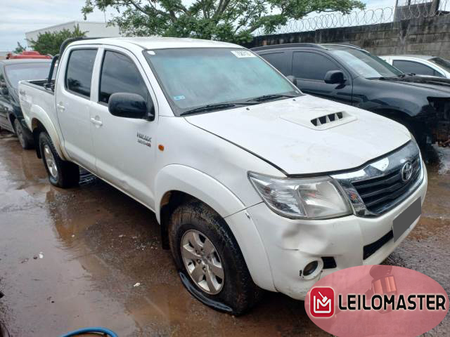 TOYOTA HILUX CD SR 3.0 15/15